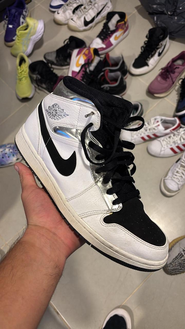 Air Jordan 1 Retro High White/Black